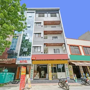 O Padharo Saa Hotel
